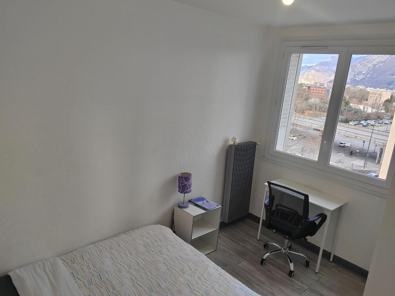 Une Chambre Dans Appartement Partage, Grenoble A 8 Min Du Centre-Ville エクステリア 写真