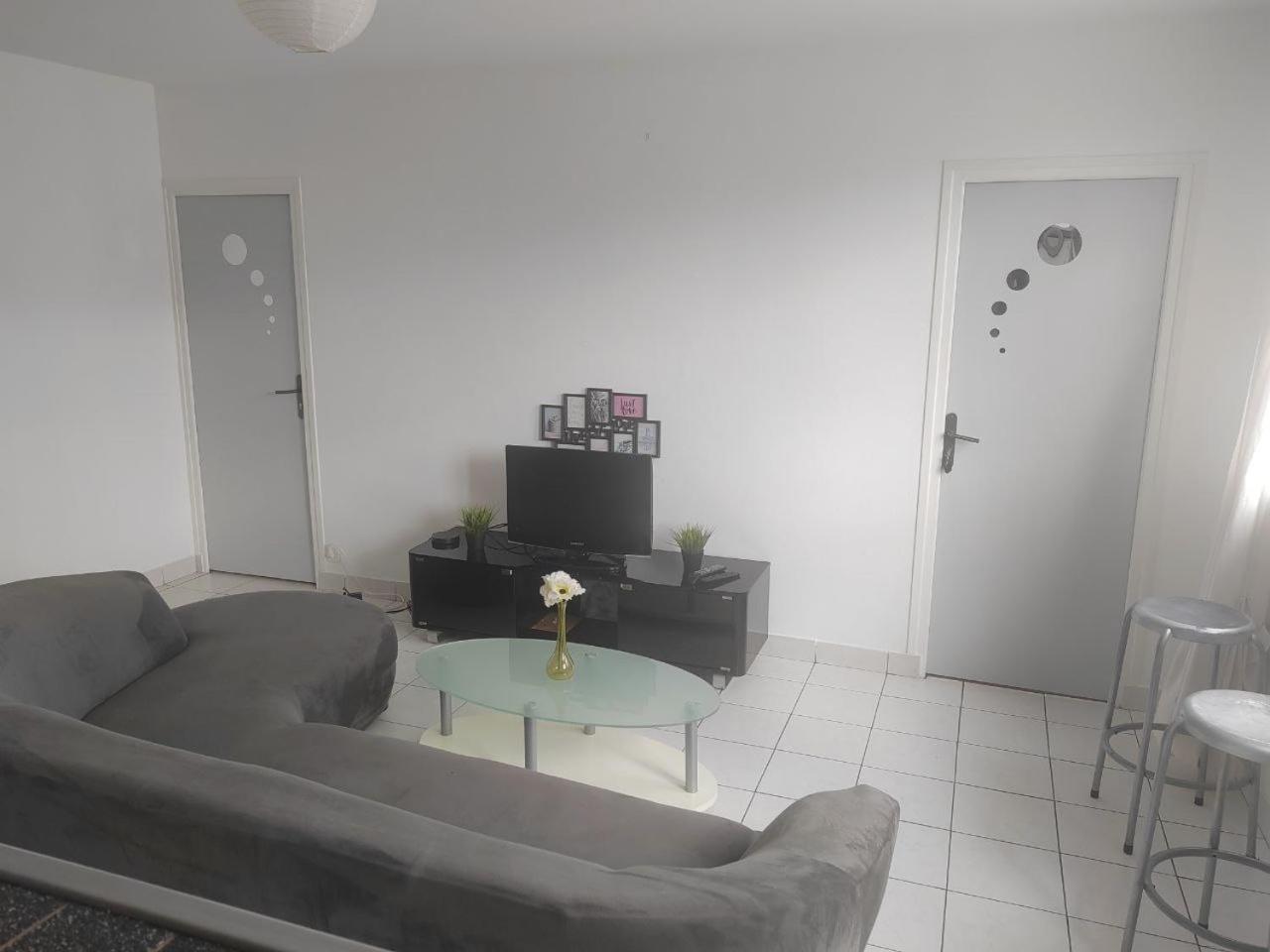 Une Chambre Dans Appartement Partage, Grenoble A 8 Min Du Centre-Ville エクステリア 写真